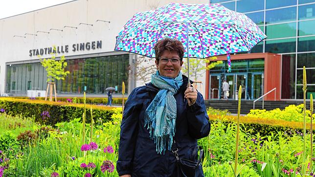 Rosemarie Bernhardt-Clericus aus Owingen wurde im Kreisimpfzentrum in Singen gegen das Coronavirus geimpft – nach Wochen der ...