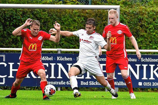 Bild 13: FC Wallbach sichert sich ein 2:2 gegen den FC Schönau &ndash; und wir haben die Bilder!