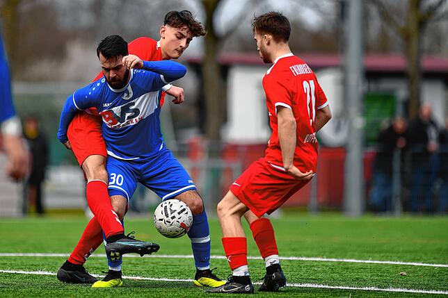 Bild 13: FC Erzingen kassiert 1:3-Niederlage bei der U23 des Freiburger FC &ndash; und wir haben Bilder!