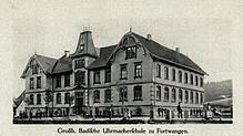 Für rund 100 Jahre bis 1995 waren die Uhrmacherschule und dann auch weitere Zweige der Robert-Gerwig-Schule in der Baumannstraße beheimatet.