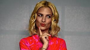 „Für eine Frau habe ich wirklich wenige Klamotten, Schuhe und Taschen“, sagt Moderatorin Susan Sideropoulos.