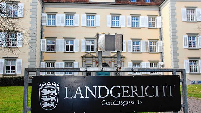 Bild : Drei Jahre Gefängnis: Ein pädophiler Mann aus dem Raum Stockach wird nach drei Verhandlungstagen im Landgericht Konstanz verurteilt