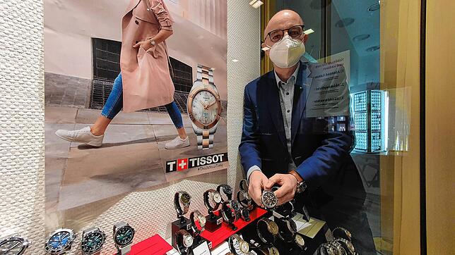 Nicht &bdquo;Click and Collect&ldquo;, sondern &bdquo;Blick and Collect&ldquo;: Ich suche mir im Schaufenster etwas aus und lasse es mir ...