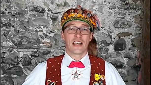 Narrenmusik-Boss Michael Back ruft zum Reimen auf.