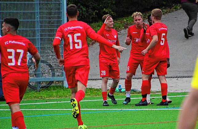 Bild 1: Der FC Pfaffenweiler trumpft gegen den FC Singen auf – wir haben die Bilder!