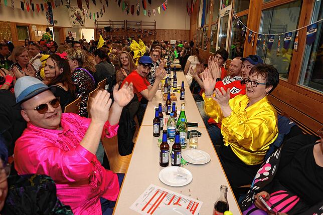 Bild 12: 80 Akteure begeistern beim ausverkauften Sportlerball des SV Rietheim – Die besten Bilder