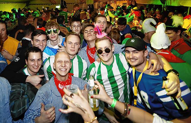 Bild 9: Bilder des Narrentreffens in Donaueschingen Pfohren (2)