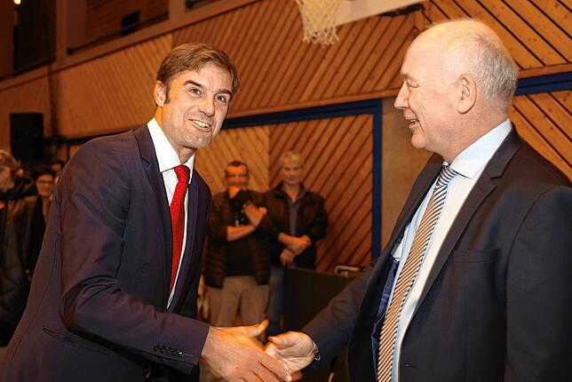 Bild 14: Bilder vom Wahlabend: Gaienhofen feiert seinen künftigen Bürgermeister Jürgen Maas