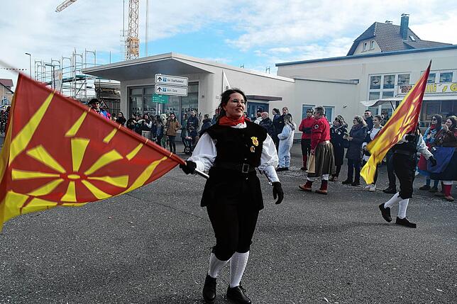 Bild 11: Bilder vom Narrensprung der Narrenzunft Seegockel in Friedrichshafen (1/3)