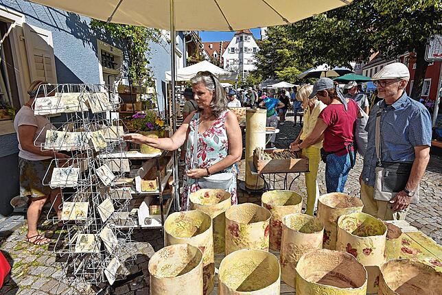 Vorhang auf für die zeitgenössische Keramik heißt es am 13. und 14. September bei den Keramikwochen mit Töpfermarkt in Hüfingen.