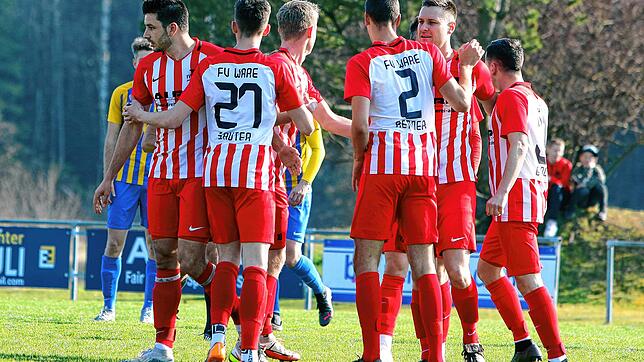 Die Spieler des FV Walbertsweiler-Rengetsweiler wollen auch am Samstag im Spiel gegen den SV Denkingen und ihren Ex-Trainer Joachim ...