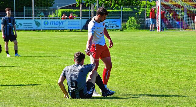 Bild 10: SV Jestetten gewinnt Kellerderby mit 2:1 gegen den FC Hochrhein – und wir haben Fotos!