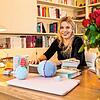 Bestseller-Autorin, Verlegerin, fünffache Mutter: Eva-Maria Bast hat ein neues Buch herausgebracht, das helfen soll, mit Kindern gut ...