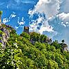 Das Donautal mit seinen Schlössern und Ruinen (hier Schloss Werenwag) ist zu einem der beliebtesten Urlaubsziele in Deutschland geworden.