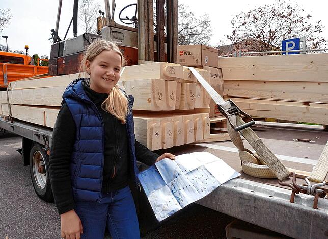 In Beruf schnuppern: Madlen Jehle (11) aus Dogern, Schülerin der Alemannenschule Wutöschingen, hat am Girls‘ Day bei den Arbeiten ...