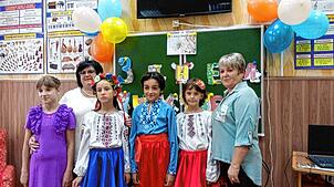 Für ein Internat für Sehbehinderte in der ukrainischen Stadt Bojarka laufen in diesem Jahr die Krauchenwieser Schüler am Montag, ...