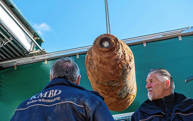 Auch heute noch werden Bomben gefunden – so wie hier Anfang März in Aalen. Wegen der Entschärfung der rund 1000 Kilo schweren ...