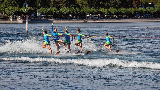 Bild 27: Konstanzer Seenachtfest 2022: Ein Highlight des Tages ist die Wasserski-Show