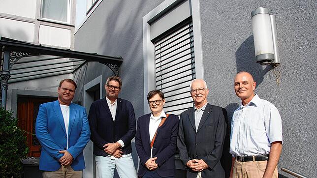Die Erlöse des KiRoLi-Benefizballs gehen dieses Jahr an die „Opfer- und Geschädigtenfonds“ des Haus des Jugendrechts und des ...
