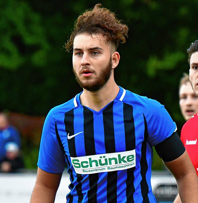 Knie verletzt: Antonio Santoro von der SG FC Wehr/Brennet wurde schon vor der Pause ausgewechselt.