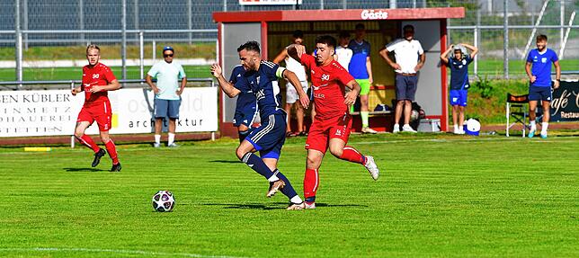 Bild 21: SV Jestetten müht sich zu einem 2:0 gegen Aufsteiger SV Blau-Weiß Murg &ndash; und wir haben Bilder!