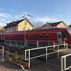 Der Bahnhof in Brennet soll spätestens mit der Elektrifizierung barrierefrei werden. Bild: Justus Obermeyer
