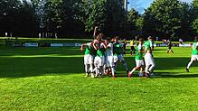 Jubel bei der DJK Villingen nach dem Treffer zum 2:0-Endstand.