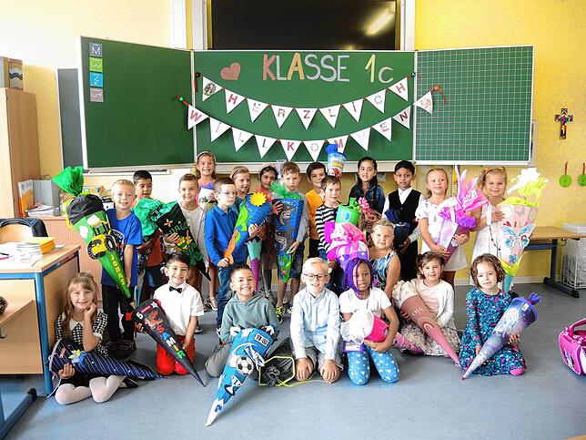 22 Jungen und Mädchen wurden dieses Jahr an der Grundschule in Küssaberg in der Klasse 1c eingeschult. Klassenlehrerin ist Frau Werne.