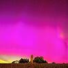 Am Bismarckturm: Ein phänomenales Naturschauspiel verursacht durch Sonnenwinde war rund um Konstanz zu sehen, in den Farben pink, rot, ...