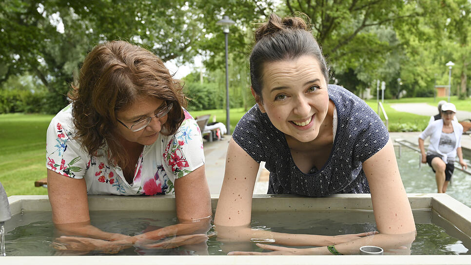 Bild : Gesund und fit durch kaltes Wasser: So kneippen Sie zuhause oder im Kneipp-Becken auf der Mettnau richtig