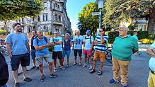 In lockerer Runde diskutieren Bürger, Stadträte, Hotelbetreiber und Einzelhändler Vorzüge und negative Folgen des Tourismus in Konstanz.