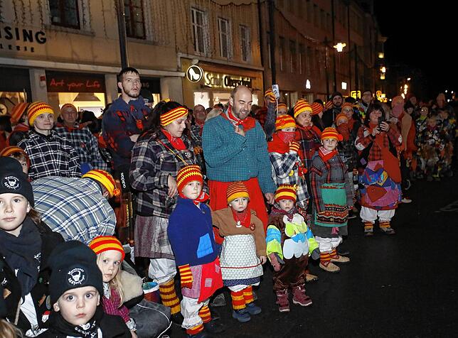 Bild 5: Jetzt geht‘s richtig los! Fotos vom Ausrufen der Konstanzer Fasnacht auf der Marktstätte