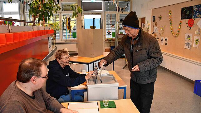 Bürger aus Grenzach haben in der Bärenfelsschule gewählt. Bild: Heinz Vollmar