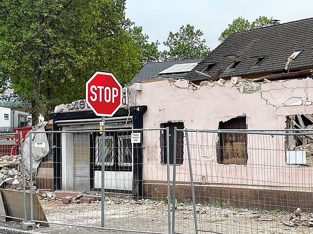 Die Reste des Gasthaus Kreuz am Freitag, 15. September.