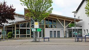 Auch die barrierefreie Umgestaltung der Bushaltestelle an der Grundschule steht ganz oben auf der Prioritätenliste der Gemeinde Wald. ...