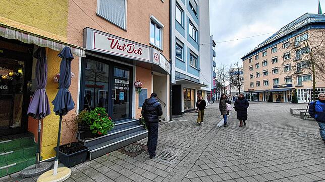 Der Imbiss Viet Deli zieht von der Karlstraße um an den Buchhornplatz 1.