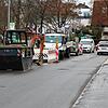 Eine Baustelle in der Oswald-Meder-Straße in Rietheim sorgt neben dem erhöhten Verkehrsaufkommen wegen der Sperrung der L181 für ...