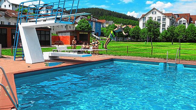 Das &bdquo;Schwimmi&ldquo; braucht ehrenamtliche Helfer.