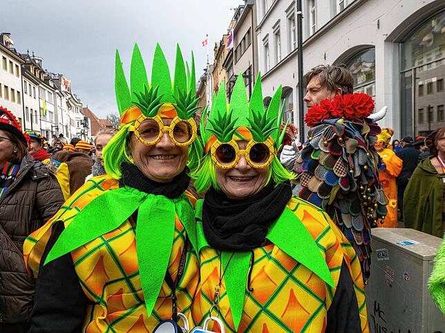 Bild 16: Schmotziger Dunschtig 2024: Tolle Kostüme und gute Laune auf der Marktstätte