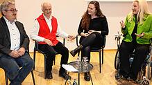 Auf Einladung des Kreisverbands von Bündnis 90/Die Grünen sprach die grüne Bundestagsabgeordnete Stephanie Aeffner (von rechts) über das ...