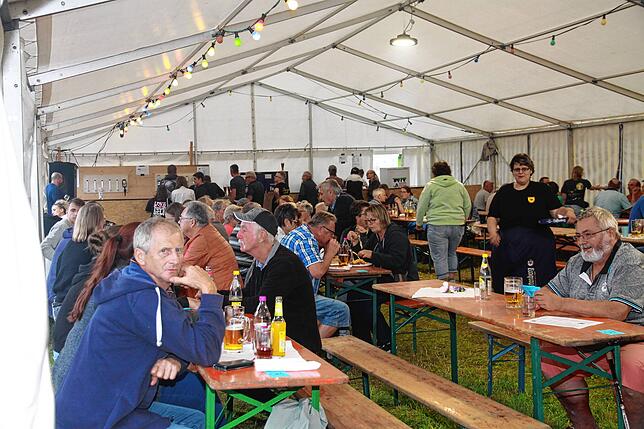 Bild 11: Die besten Bilder von der 22. Kuhschisslotterie in Seelfingen