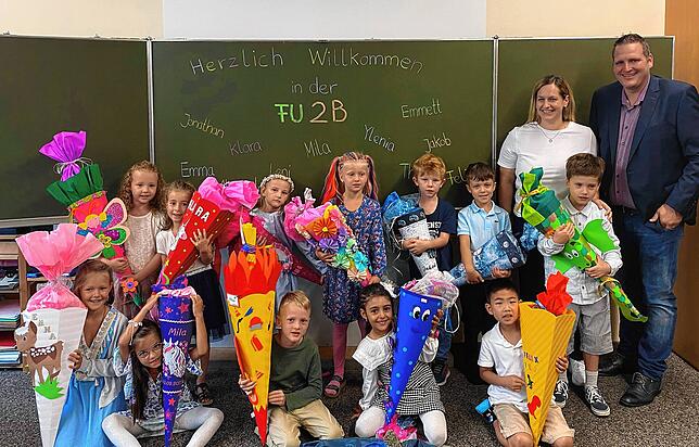 Klasse Fu2b: Die Kinder werden von den Klassenlehrern Mirijam Kümmerle und Jürgen Hanser unterrichtet.