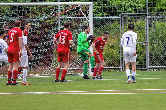 Bild 5: SV Eggingen düpiert den FC Erzingen mit 5:3 – und wir haben Fotos!