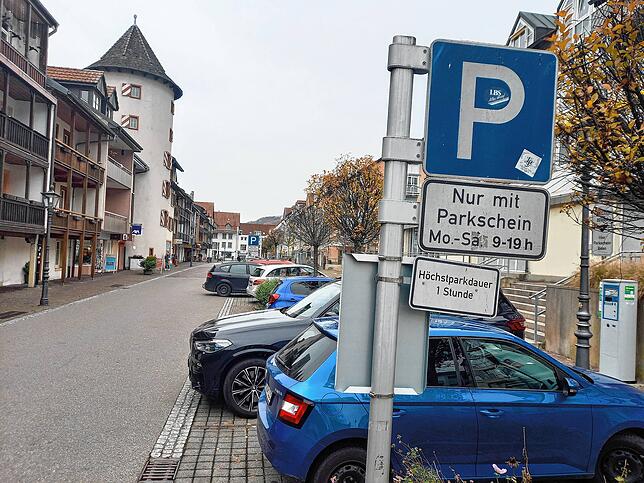 Bild 1: Verkehrssünden werden teurer: Das kosten Falschparken und andere Verstöße jetzt in Waldshut-Tiengen