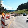 Die Dauerbaustelle kurz vor Rohrbach. Dort wird die Brücke erneuert. Erfreulicher Nebeneffekt: Die kleine Umleitungsschleife reduziert ...