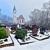 Der Friedhof in Bräunlingen im Winterkleid: Klassische Erdbestattungen werden dort seltener. Stattdessen wird eine Zunahme an ...