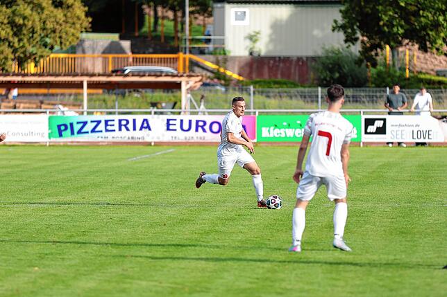 Bild 21: FC Erzingen gewinnt Derby beim SV Jestetten vor 400 Zuschauern mit 3:1 – und wir haben Fotos!