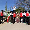 Verbindendes: Zum Auftakt der Landesgartenschau in Neuenburg präsentieren Trachtenträger Folklore aus dem Elsaß. Bild: Joachim Hahne