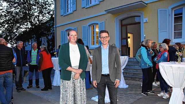 Die stellvertretende Ortsvorsteherin, Franziska Zimmermann, und Bürgermeister Benjamin Mors waren sich einig, dass die Zusammenarbeit ...