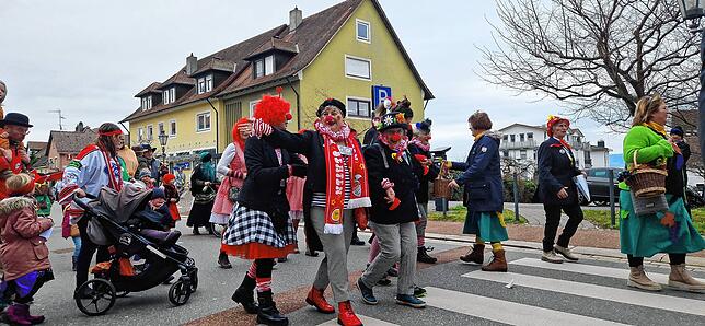Bild 10: Vom Narrendorf in den Winzerkär